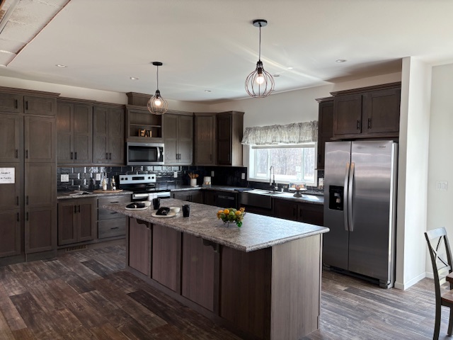 long-lasting modular home kitchen