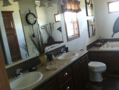 2014 Schult Farmfest Bathroom
