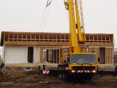 home craned onto foundation