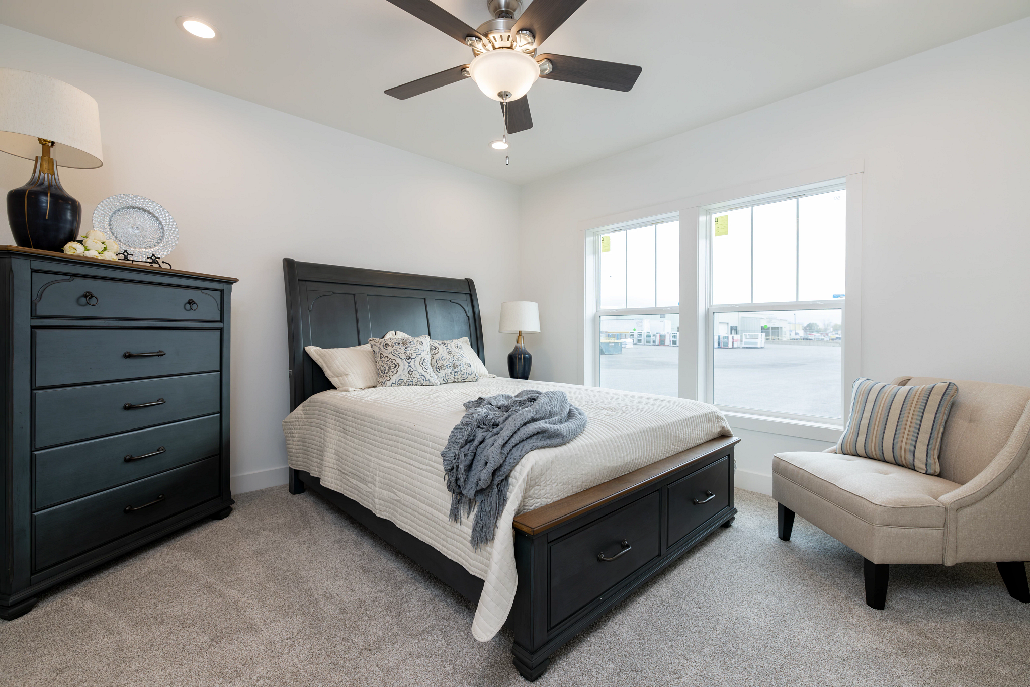 54ENC28563BH_Encore_Primary_Bedroom_Oct_2025-001