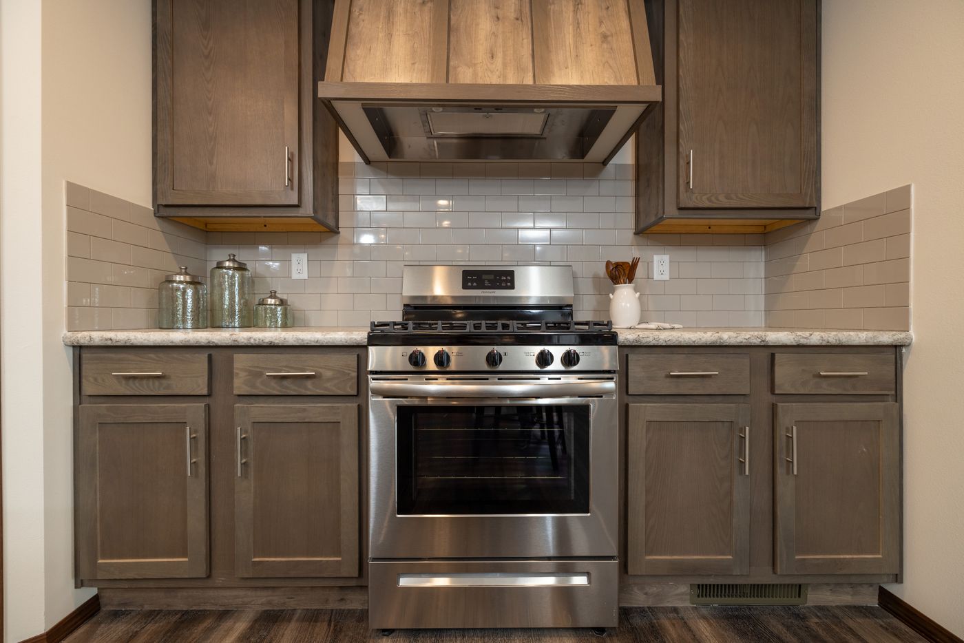 Kitchen-Oven Kitchen-Oven